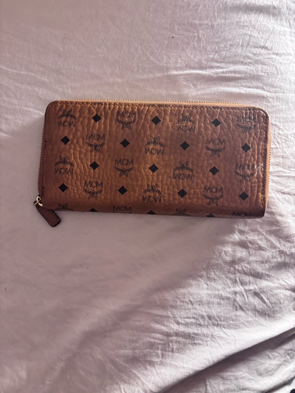 MCM Cognac and Ivory Visetos Large Tote with Matching Zip Wallet - Picture 4 of 12